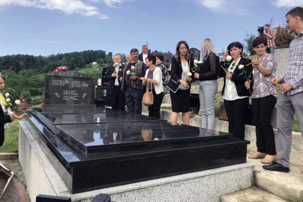 ОБЕЛЕЖЕНА ГОДИШЊИЦА СТРАДАЊА БАЊАЛУЧКИХ БЕБА: Злочинци на души носе 12 анђела